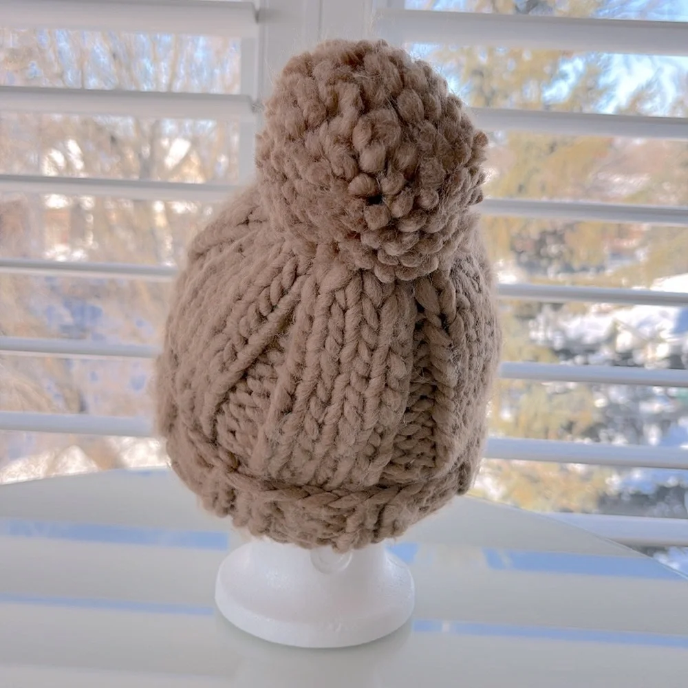 ABERCROMBIE Women's Chunky Knit Beanie, Light Brown Tuque, Pom Pom Hat Winter - Picture 4 of 7